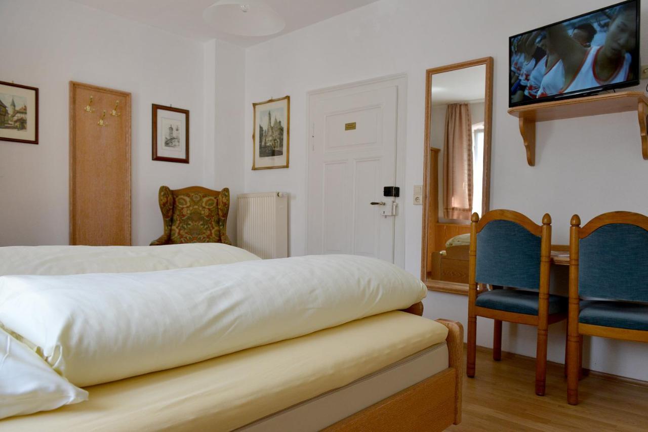 Hotel Bezold Rothenburg ob der Tauber Bagian luar foto